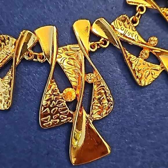 Necklace - Picture 4 of 12